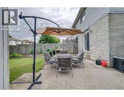 854 ELGIN Street N - 35
