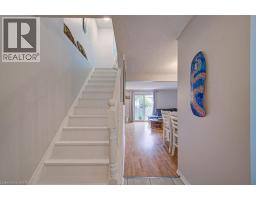 854 ELGIN Street N - 6
