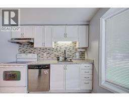 854 ELGIN Street N - 8