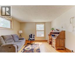 37 BAIRD Street S - 15