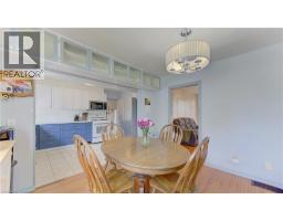 37 BAIRD Street S - 7