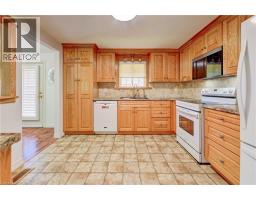3 PARKLAND Crescent - 13