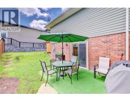 3 PARKLAND Crescent - 31