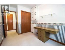 725 CROSS Street W - 17