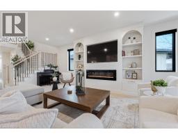 12 MACNEIL Court - 11