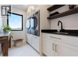 12 MACNEIL Court - 21
