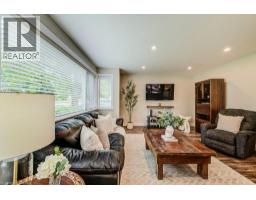 24 BELMONT Avenue E - 16