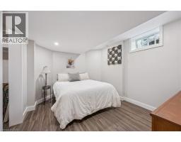 662 BURNETT Avenue - 26