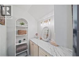 95 KING Street W - 36