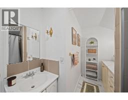 95 KING Street W - 38