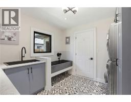 617 GRAYS Road - 37
