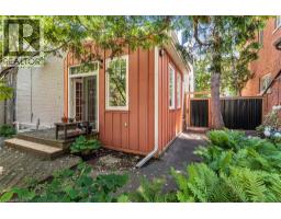 18 PEARL Street S - 29