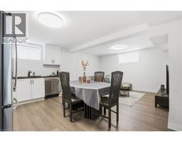 8 NASH Street - 27