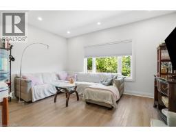 8 NASH Street - 7