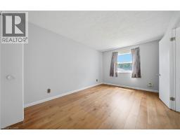 1076 CLEARVIEW Avenue - 10