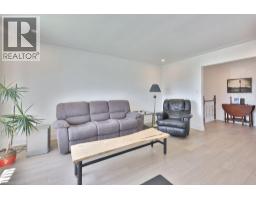 11 LYNWOOD Drive - 11