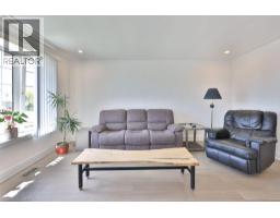 11 LYNWOOD Drive - 12