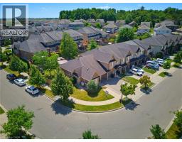 934 ZELLER Crescent - 30