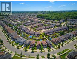 934 ZELLER Crescent - 32