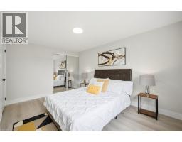 121 CENTENNIAL Road UnitNo. 21 - 18