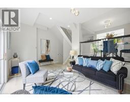 121 CENTENNIAL Road UnitNo. 21 - 7