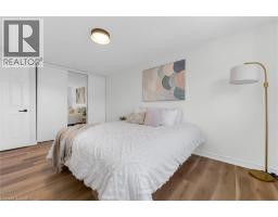 49 GROVE Avenue - 15