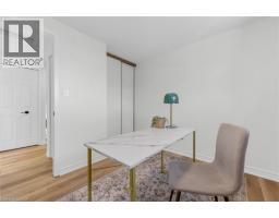 49 GROVE Avenue - 17