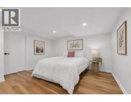 49 GROVE Avenue - 32