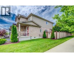 300 WATERVALE Crescent - 3