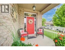 300 WATERVALE Crescent - 4