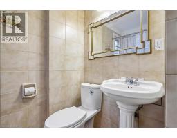 33 SAINT CLAIR Avenue - 22