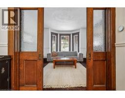 33 SAINT CLAIR Avenue - 8