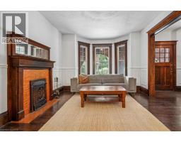 33 SAINT CLAIR Avenue - 9