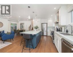 39 FORESTGATE Drive - 11