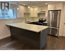 39 FORESTGATE Drive - 30