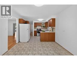 14 LENNARD Crescent - 20