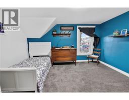 3745 KING Street - 25