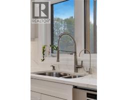 305 BLAIR CREEK Drive - 15