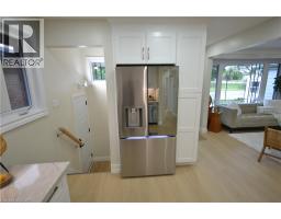 101 REID Avenue N - 10