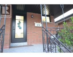 101 REID Avenue N - 4