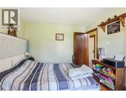 21 WEIR Street N - 21