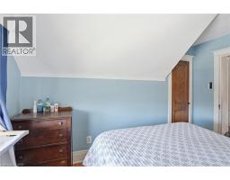 21 WEIR Street N - 24