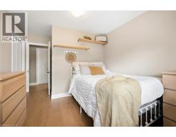 65 GILMOUR Crescent - 25