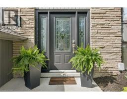 65 GILMOUR Crescent - 3