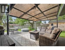 65 GILMOUR Crescent - 32
