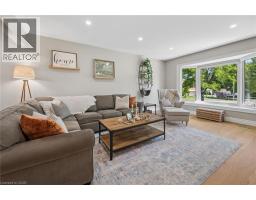65 GILMOUR Crescent - 8