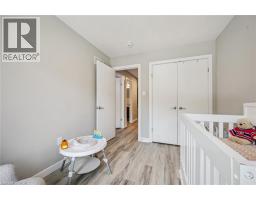 907 ROBERT FERRIE Drive - 23