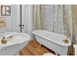 262 MAIN Street W - 35