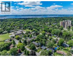 938 CLOVERLEAF Drive - 32