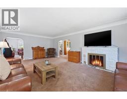 938 CLOVERLEAF Drive - 7